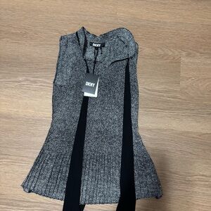 DKNY women’s classy grey top